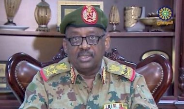 جمال الدين عمر.. رحيل مفاجئ لأول وزير دفاع انتقالي بالسودان