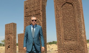 فساد أردوغان مستمر.. يستكمل بناء قصره الفخم ويترك شعبه يعاني من
