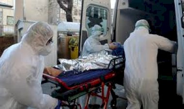 فزع عُمّال «المنطقة الصناعية بالدوحة» بعد سقوط أحدهم فاقدًا للوعي