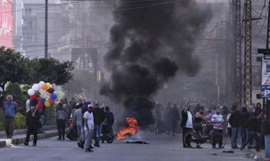 انهيار الاقتصاد.. وتفشي