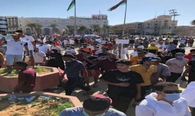 ميليشيات الوفاق تواجه مظاهرات الشعب الليبي ضد فساد 