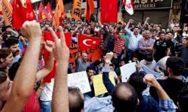 حصريّ: شركات تركيا تغرق بسبب التدهور الاقتصادي.. وعمال أجانب بلا مال