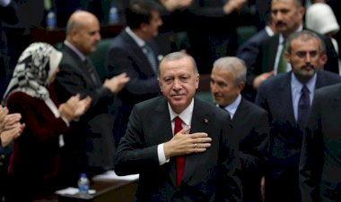 خبير سعودي: تعافي الاقتصاد التركي مرهون برحيل أردوغان