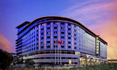 الأزمات تلاحق قطر قبل انطلاق كأس العالم.. انهيار سوف الفنادق والعقارات