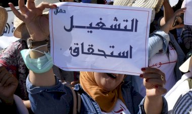 عدالة اجتماعية غائبة واقتصاد منهار.. الشعب التونسي ينتفض مجددًا