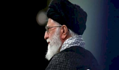 انهيار البورصة في إيران وتوقعات بتضخم يصل إلى 40%