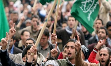 في اليوم العالمي للمرأة.. كيف خالف الإخوان تكريم الله للنساء؟