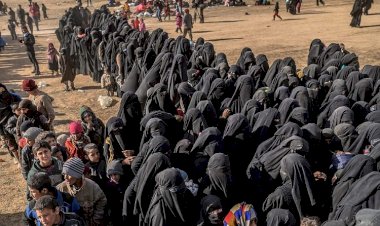 الفرار من مخيم 