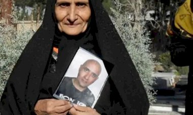 رسالة والدة ضحية التعذيب في السجون الإيرانية لبايدن.. تحذير شديد اللهجة يزعج الملالي