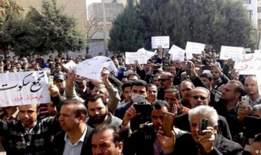 اعتراضا على انتهاكات النظام.. انتفاضات عارمة للمعلمين في إيران