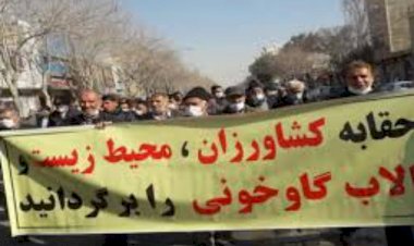 مظاهرات غير مسبوقة.. العمال ينتفضون أمام البرلمان الإيراني وهتافات ضد الحكومة