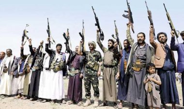 الحوثي تتكبد الخسائر في مناطق عديدة من التحالف والجيش.. ومُحلِّل يصفهم بالجرذان أمام الصقور