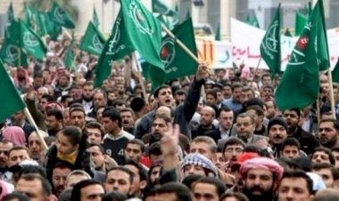 ملاذ آمِن للإرهابية.. دراسة أوروبية تكشف عن اختراق الإخوان للأحزاب البريطانية