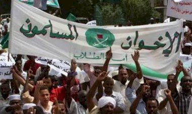 السودان.. كيف يحاول الإخوان إفساد الحلول السياسية وإثارة الفوضى؟ محللون يجيبون