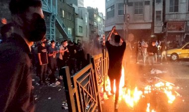 إيران.. هل تطيح الاحتجاجات الشعبية بنظام الملالي؟