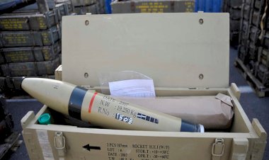 اليمن.. البحرية الأميركية تضبط 70 طنًا من وقود الصواريخ في سفينة إيرانية.. ما التفاصيل؟