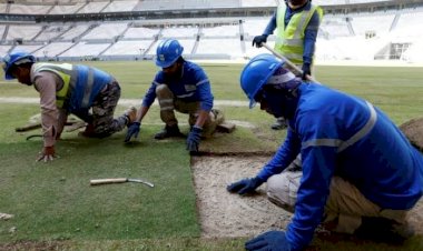 عمال منشآت مونديال 2022 لـ فرانس برس : قطر سرقت أحلامنا