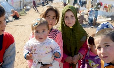 لإنقاذ الشعب من أسوأ أزماته.. جهود دولية لتأمين احتياجات السوريين في الشتاء