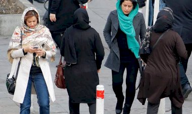 هل ينصاع نظام الملالي للشعب ويعدّل قوانين إجبارية الحجاب في إيران؟