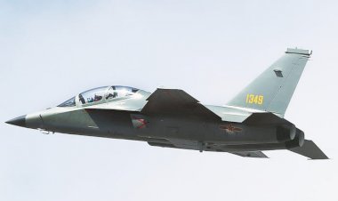 الصحافة الصينية تبرز صفقة طائرات L-15 مع الإمارات