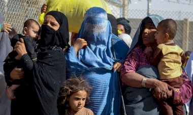 يطرقون الأبواب طلباً للصدقات.. تضاعُف عدد المتسولين في أفغانستان منذ عودة طالبان