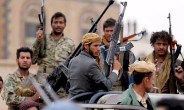 حقوقي : الحوثي يستهدف المنشآت الطبية والكوادر الطبية لتعذيب الشعب اليمني