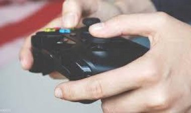 كيف تستغل الجماعات الإرهابية ألعاب الفيديو ومواقع التواصل لتجنيد الشباب؟