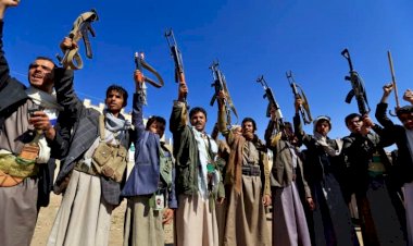 لتهديد أمن المنطقة.. الحوثي يهرب الأسلحة إلى السودان لإشعال الأوضاع