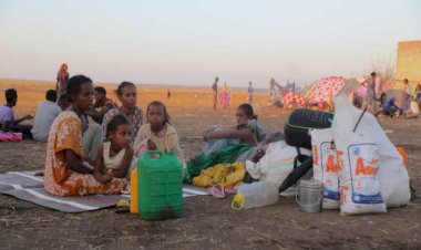 هرباً من جحيم الحرب.. آلاف السودانيين يغرقون مدن الحدود وانتشار كبير للفوضى