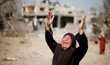 رويترز: إسرائيل تدمر شمال غزة نهائيًا وتقصف الكنيسة الأرثوذكسية