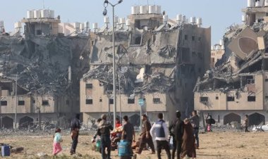 استغلوا الأزمة في غزة.. الحوثي يواصل جرائمه الإرهابية بتهديد الملاحة البحرية الدولية