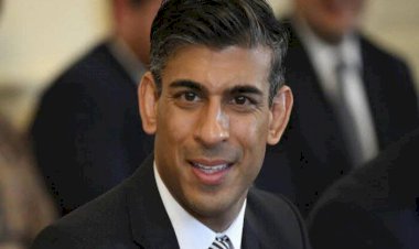 ميرور: تزايد عدد المهاجرين غير الشرعيين إلى بريطانيا يضغط على سوناك سياسيا