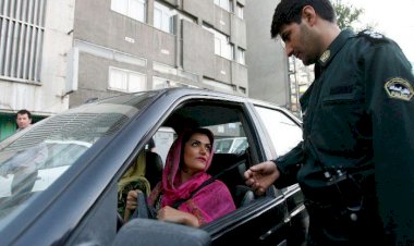 بمناسبة اليوم العالمي للمرأة.. إيران تروع النساء لإضعاف مقاومة الحجاب الإلزامي