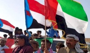 إشادة بمشروع الطاقة الشمسية الإماراتي باليمن.. والنشطاء: يد تبني وتعمر وهناك من يخرب