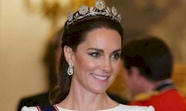 في أول ظهور لها بعد إعلان إصابتها بالسرطان