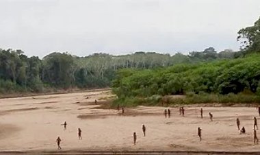 قبيلة ماشكو تكسر العزلة: ظهور مفاجئ في الأمازون.. ما القصة؟