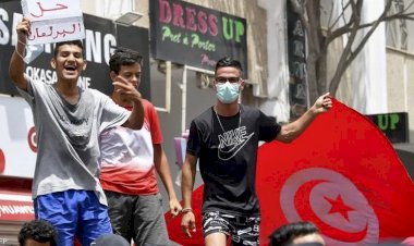 سلاح الإخوان في تونس.. اليسار التواصل الأسهل للجماعة الإرهابية لكرسي الرئاسة