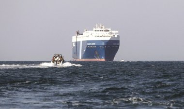 الأوضاع تتفاقم في المنطقة.. الحوثي يصعد من هجماته لتهديد الملاحة الدولية