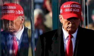 ترامب يثير الجدل: لم يكن يجب مغادرة البيت الأبيض في 2021