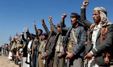 2024.. العقوبات الدولية تشلّ شرايين التمويل الحوثي وتضرب نفوذه الإقليمي