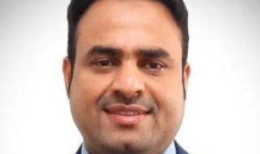 عبد السلام محمد : الحوثي يناور سياسيًا بعد تعهده بوقف تهديد الملاحة.. وتصعيده تجاه إسرائيل جزء من تفاوض إيراني