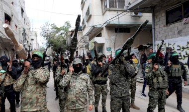 رويترز.. حماس على شفا الانهيار.. صراع البقاء بين ضغوط إسرائيلية وعصيان عشائري