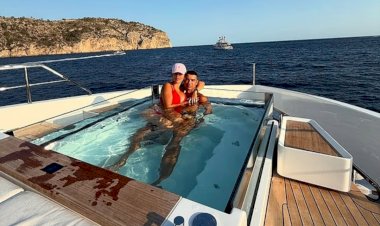 إجازة فاخرة.. جورجينا رودريغيز تكشف سر غياب رونالدو عن جنازة جوتا