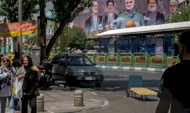 إيران تستأنف مفاوضاتها النووية في إسطنبول وسط تهديدات بفرض عقوبات أممية