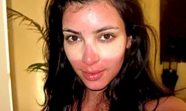 أزياء مبللة ومواقف محرجة.. الوجه الآخر لعطلات النجوم