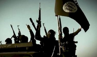 تنظيم القاعدة يردد صدى الحوثيين.. تحالف غير معلن يهدد نفط حضرموت وأمنها