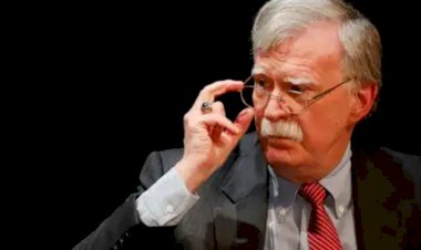 مداهمة الـFBI: تفتيش منزل ومكتب جون بولتون في قضية وثائق سرية