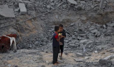 إسرائيل تبدأ حصار غزة وتتقدم لقلب المدينة وتحذيرات من النزوح الجماعي والكارثة الإنسانية