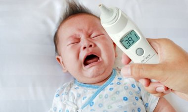 ارتفاع درجة حرارة الرضع.. الأسباب والأعراض وطرق التعامل الصحيحة