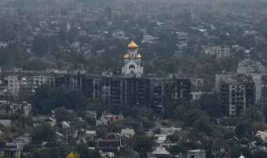 تصاعد المعارك شرق أوكرانيا مع فشل جهود السلام الأمريكية وتقدم روسي نحو بوكروفسك